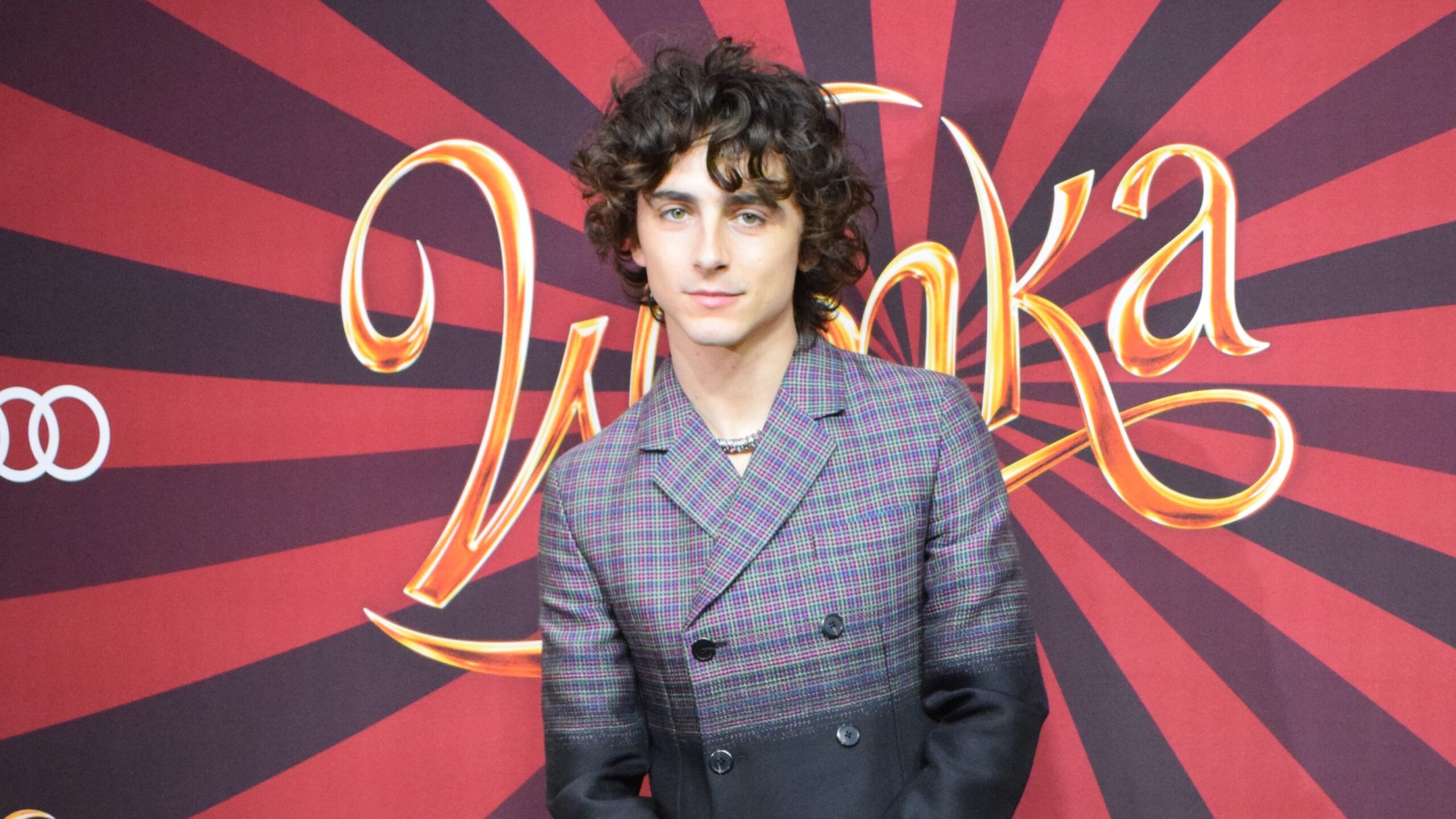 #SPOTTED: TIMOTHÉE CHALAMET IN TORONTO FOR “WONKA”