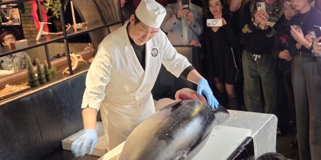 #FOOD: LOBSTER BURGER BAR X ATO LIVE TUNA CUTTING SHOW