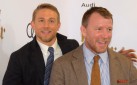 #SPOTTED: CHARLIE HUNNAM + GUY RITCHIE IN TORONTO FOR “KING ARTHUR: LEGEND OF THE SWORD”