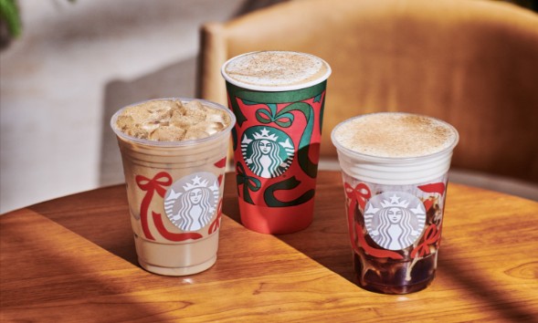 #FOOD: STARBUCKS CANADA BRING BACK EGGNOG AND CHESTNUT PRALINE LATTES | YORKDALE ENCHANTED EVERGREEN WALK