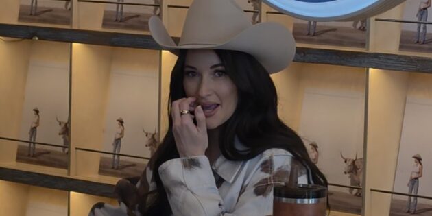 #SPOTTED: KACEY MUSGRAVES IN TORONTO FOR “MIDDLE OF NOWHERE”