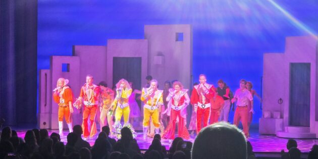 #THEATRE: MIRVISH PRODUCTIONS PRESENT “MAMMA MIA”