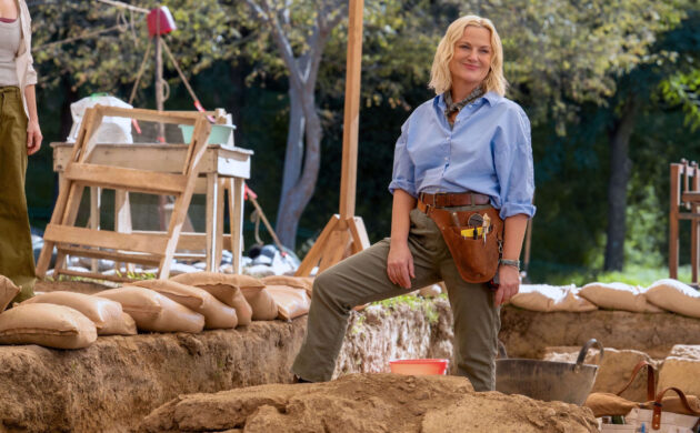 #FIRSTLOOK: “DIG” STARRING AMY POEHLER AND HUGH LAURIE COMING TO STACKTV