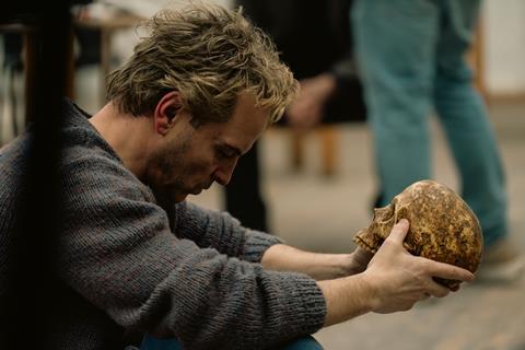 #FIRSTLOOK: NEW TRAILER FOR “ELSINORE”